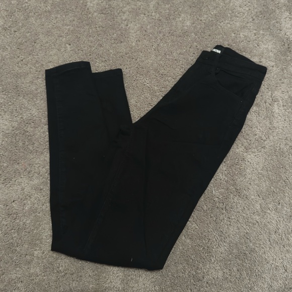 Women's Black Skinny Jeans - Picture 4 of 6